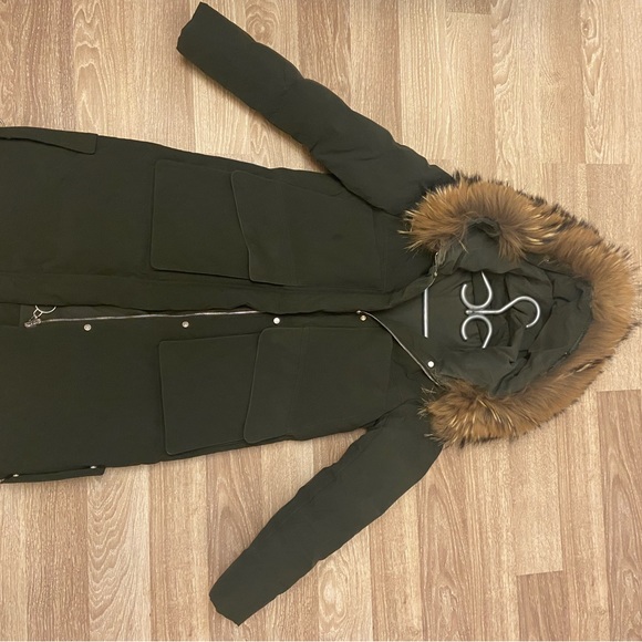 Winter parka. Like new. - Picture 3 of 4